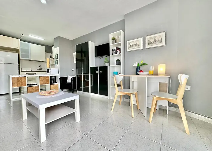 Playa De Americas - Torres De Yomely * Playa de las Américas